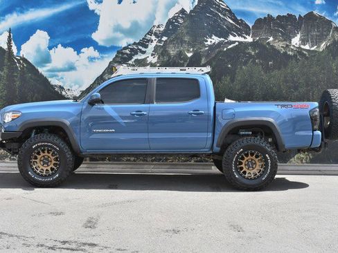 Used 2019 Toyota Tacoma TRD Off-Road w/ Technology Package image 7