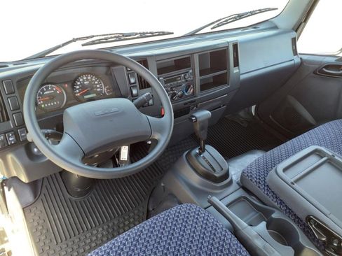 New 2025 Chevrolet Low Cab Forward image 6