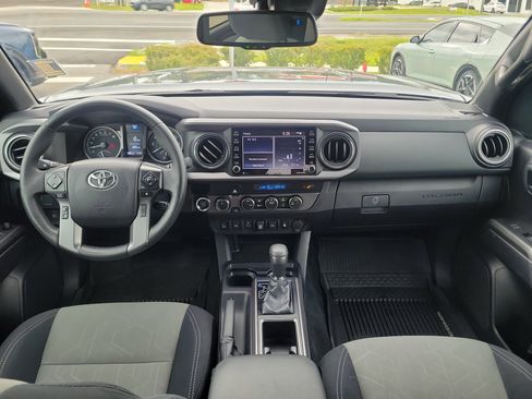 Used 2021 Toyota Tacoma TRD Off-Road w/ Technology Package AWD/4WD image 16