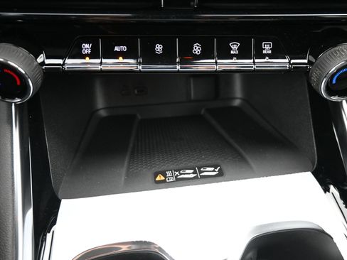 New 2026 Chevrolet Traverse LT FWD image 16