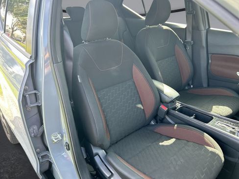 Used 2021 Nissan Kicks SR FWD image 28