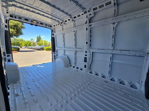 Used 2025 RAM ProMaster 2500 FWD image 22