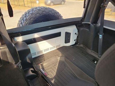 Used 2012 Jeep Wrangler Rubicon w/ PWR Convenience Group image 28