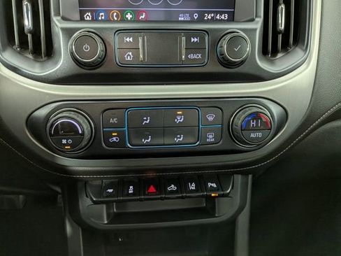 Used 2020 GMC Canyon SLE w/ Driver Alert Package image 18