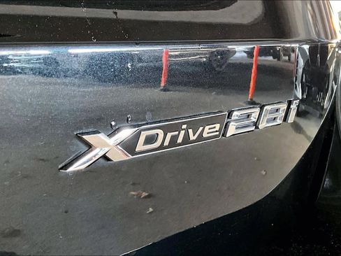 Used 2023 BMW X1 xDrive28i w/ Premium Package image 9