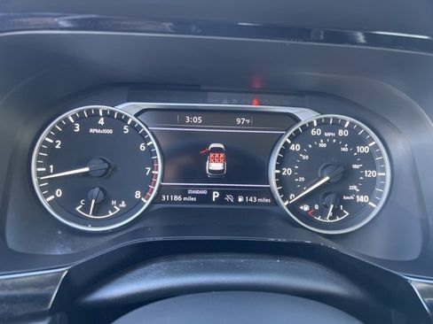 Used 2022 Nissan Pathfinder SL w/ SL Black Package image 25