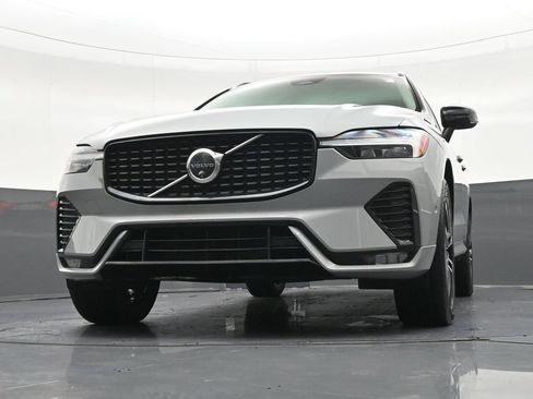 Used 2024 Volvo XC60 B5 Plus AWD/4WD image 33