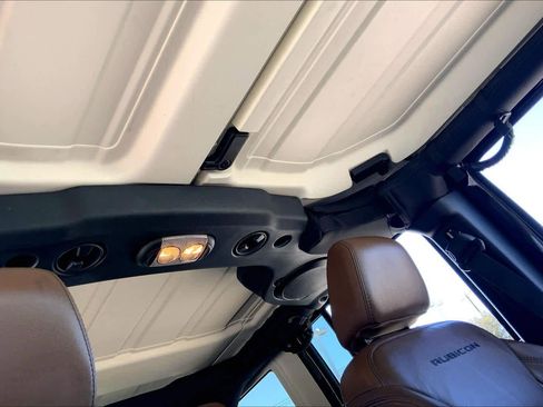 Used 2014 Jeep Wrangler Unlimited Rubicon w/ Connectivity Group image 13