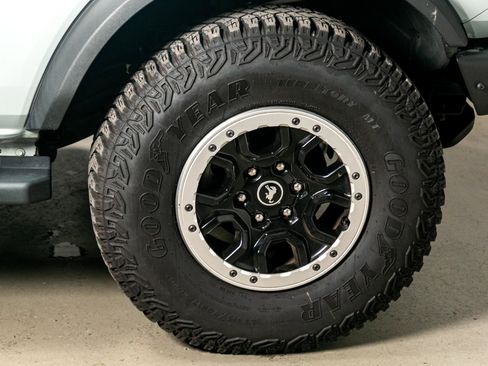 Used 2022 Ford Bronco Outer Banks w/ Sasquatch Package image 25