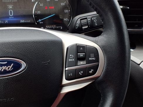 Used 2023 Ford Explorer XLT w/ Equipment Group 202A AWD/4WD image 14