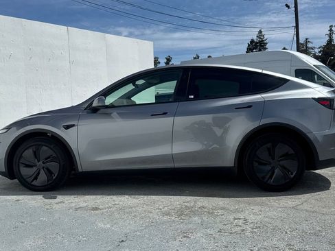 Used 2026 Tesla Model Y Long Range AWD/4WD image 6