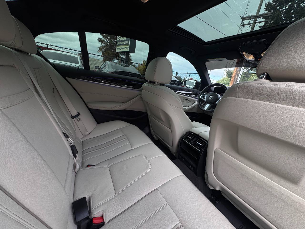 Used 2020 BMW 530i w/ M Sport Package RWD image 34