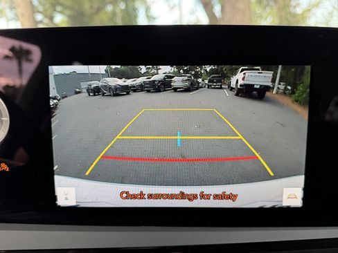 Used 2025 Lexus ES 350 w/ Premium Package FWD image 25