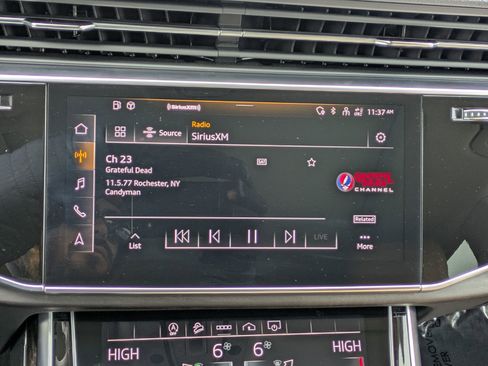 Used 2023 Audi Q8 Premium Plus image 12