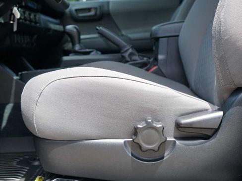 Used 2023 Toyota Tacoma SR AWD/4WD image 19