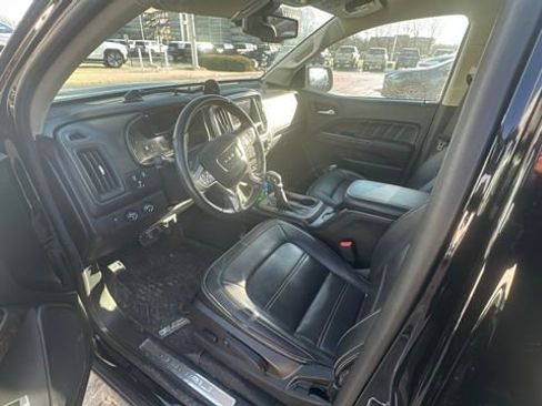 Used 2022 GMC Canyon Denali w/ Denali Black Edition Package image 2