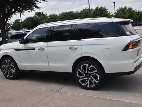 New 2026 Lincoln Navigator Black Label image 10
