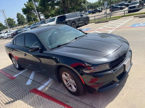 Used 2022 Dodge Charger SXT RWD image 3