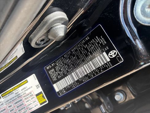 Used 2025 Toyota Corolla LE FWD image 27