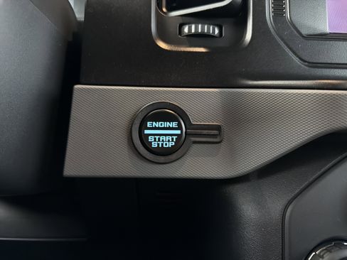 Used 2023 Ford Bronco Black Diamond w/ Sasquatch Package image 15