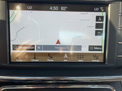 Used 2017 Lincoln Continental Select w/ Climate Package image 11