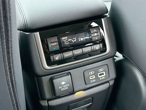 New 2025 Subaru Ascent Bronze Edition image 27
