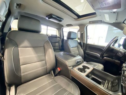 Used 2019 GMC Sierra 2500 Denali w/ Suspension Package, Off-Road AWD/4WD image 28