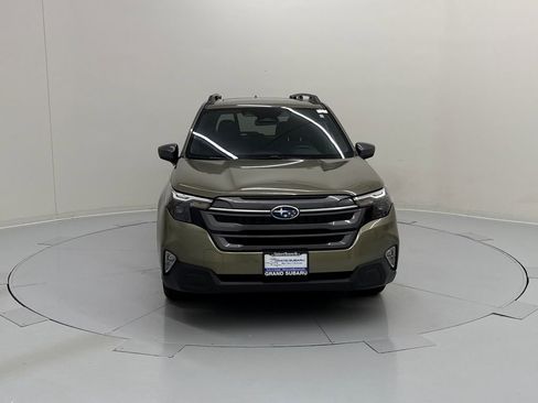 Certified 2025 Subaru Forester Premium AWD/4WD image 8