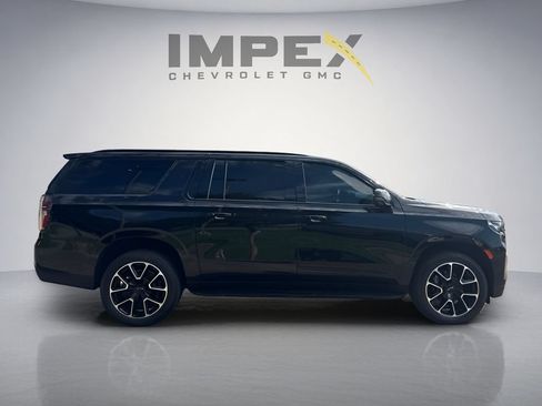 Used 2023 Chevrolet Suburban RST w/ Luxury Package AWD/4WD image 6