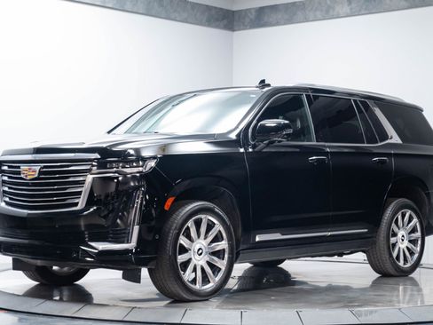 Used 2024 Cadillac Escalade Premium Luxury Platinum AWD/4WD image 2