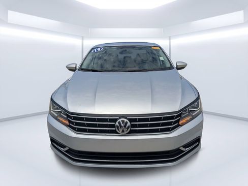 Used 2019 Volkswagen Passat 2.0T Wolfsburg FWD image 8