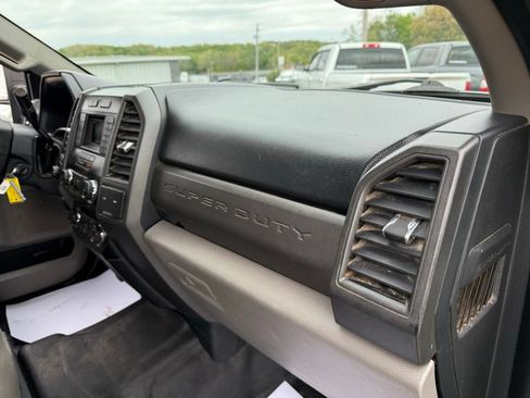 Used 2019 Ford F250 XL w/ Power Equipment Group AWD/4WD image 28