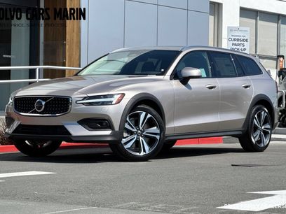 New 2026 Volvo V60 B5 Cross Country Plus w/ Climate Package