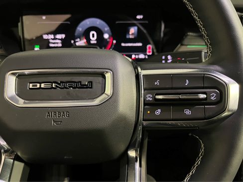 Used 2025 GMC Acadia Denali w/ Super Cruise Package AWD/4WD image 18