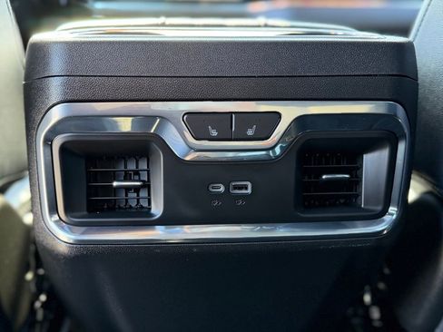 Used 2023 Chevrolet Silverado 1500 High Country w/ Technology Package AWD/4WD image 8