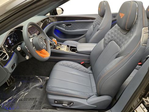 Used 2023 Bentley Continental GT V8 image 17