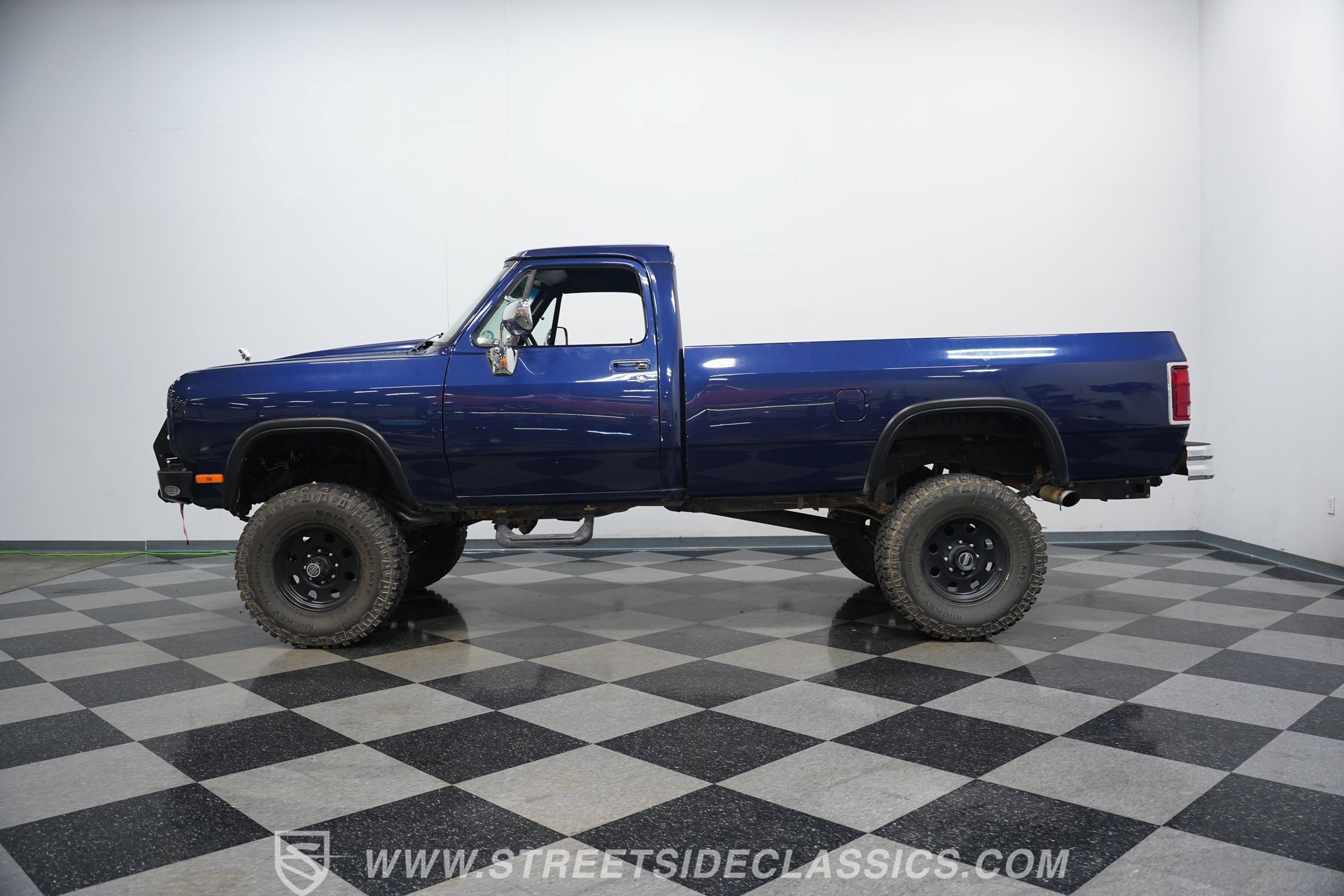 Used 1988 Dodge D/W Truck 250 AWD/4WD image 2