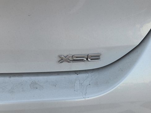 Used 2023 Toyota Highlander XSE FWD image 5