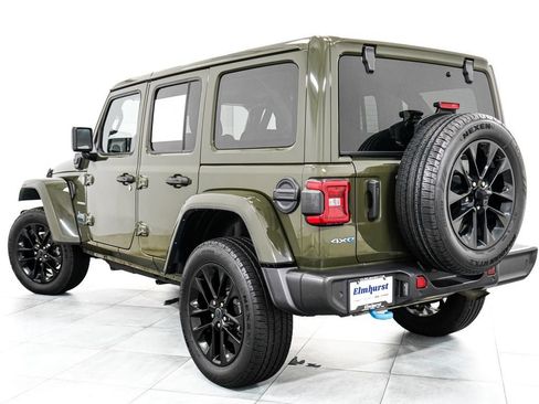 Used 2024 Jeep Wrangler Unlimited Sahara w/ Technology Group AWD/4WD image 5