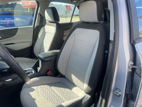 Used 2022 Chevrolet Equinox LS AWD/4WD image 14