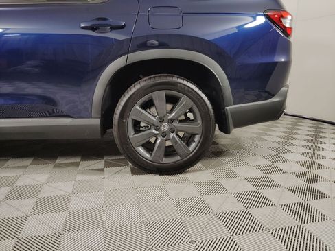 New 2025 Honda Pilot Sport image 11