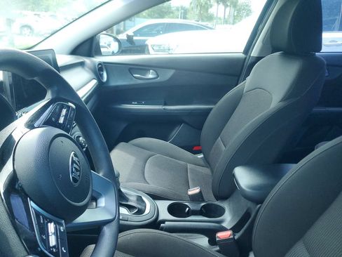 Used 2020 Kia Forte LXS FWD image 5