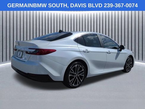Used 2025 Toyota Camry XLE w/ Premium Plus Package FWD image 5