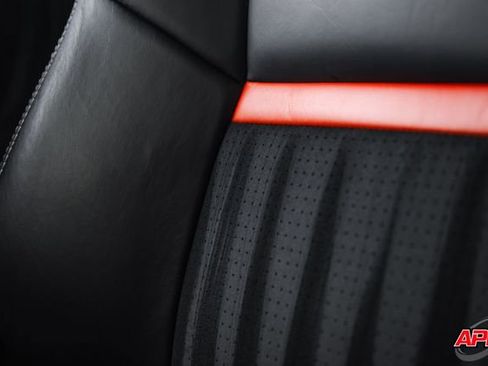 Used 2008 Dodge Challenger SRT8 image 21