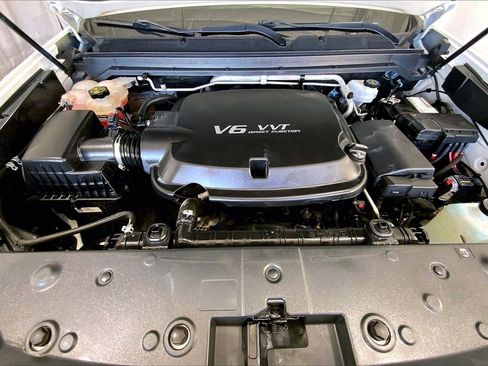 Used 2019 GMC Canyon SLE w/ Elevation Edition image 8