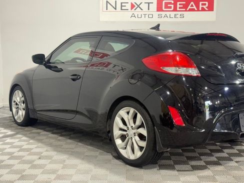 Used 2012 Hyundai Veloster w/ Style Pkg FWD image 7