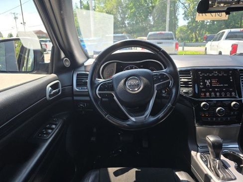 Used 2021 Jeep Grand Cherokee Laredo X image 20