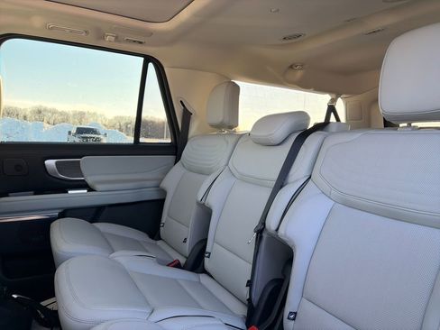 Used 2025 Ford Expedition Max Platinum w/ Platinum Ultimate Package image 36