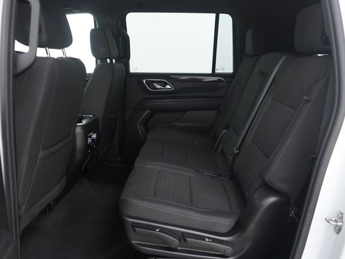 Used 2024 GMC Yukon XL SLE image 15