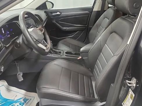 Used 2024 Volkswagen Jetta SE image 8